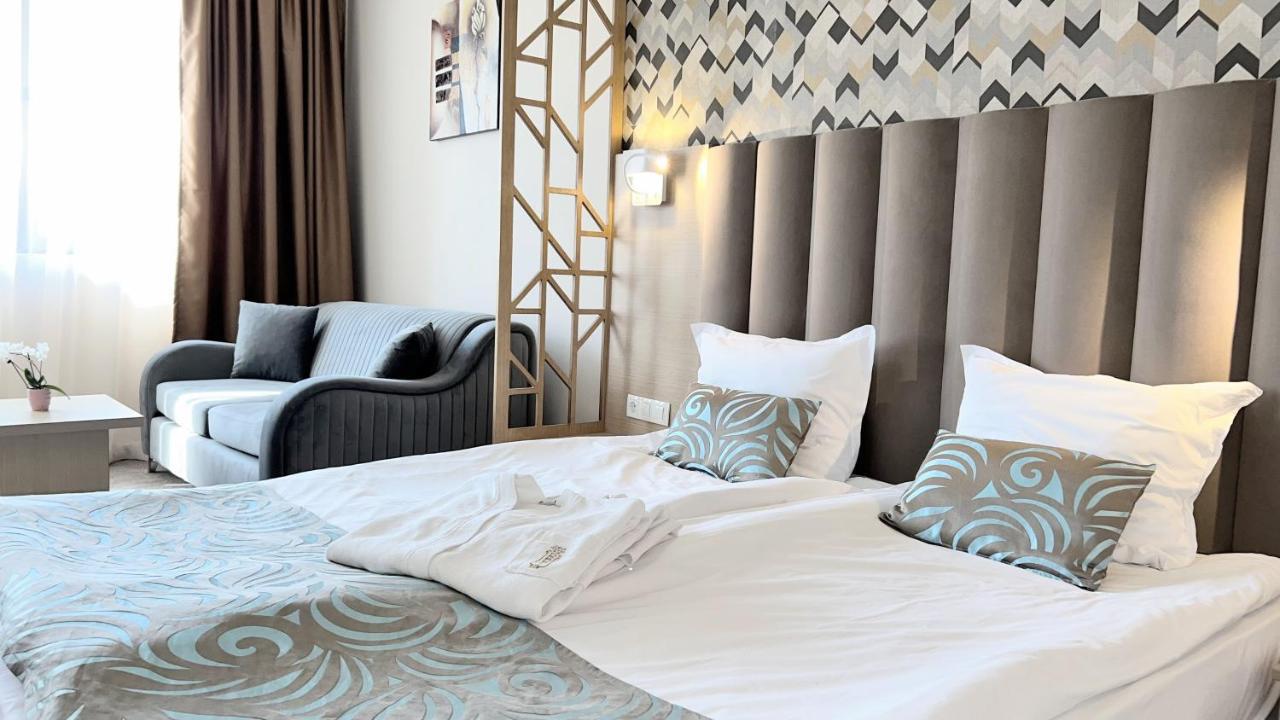 Hotel Orpheus - Casino And Spa パンポロボ エクステリア 写真