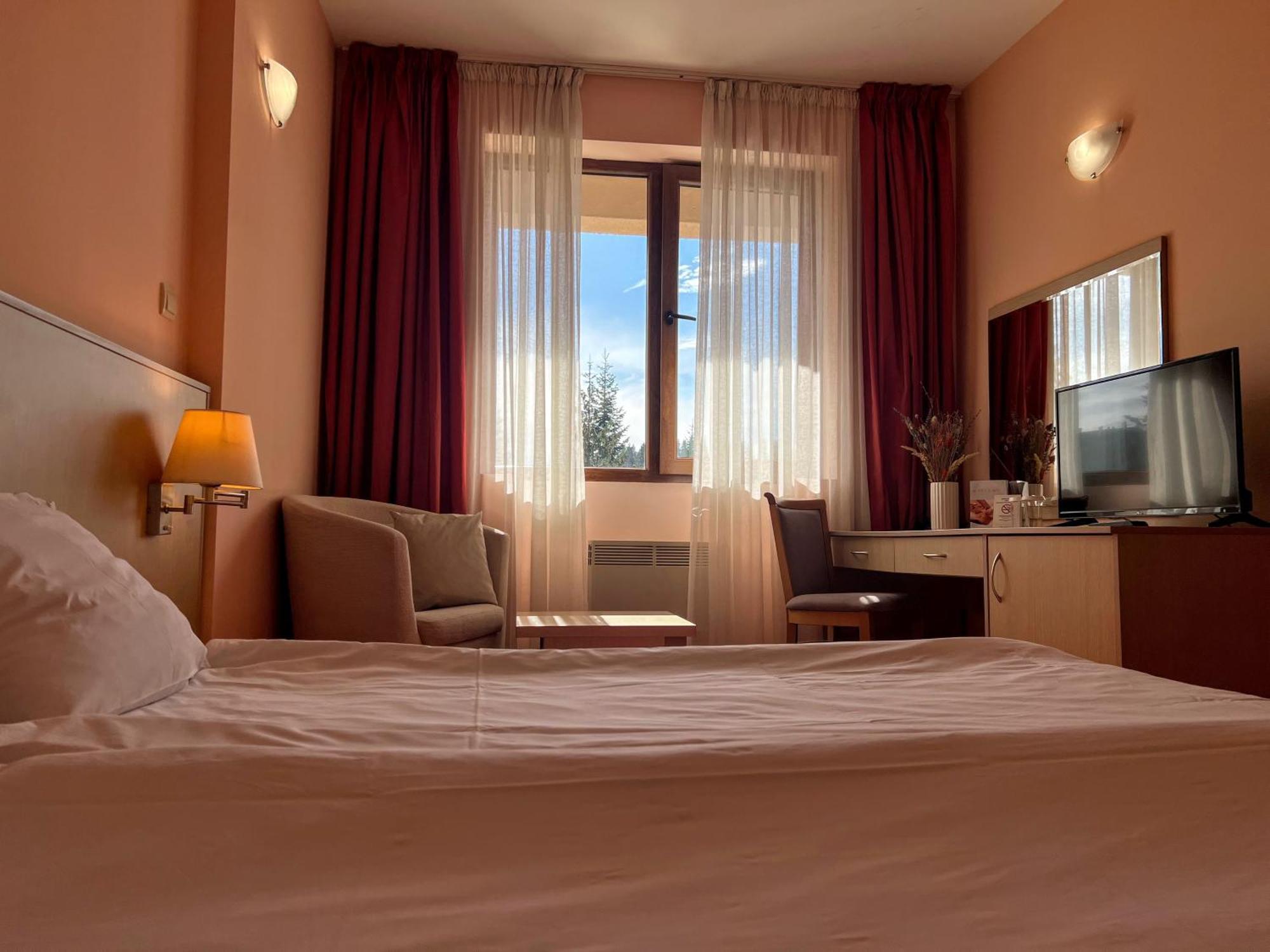 Hotel Orpheus - Casino And Spa パンポロボ エクステリア 写真