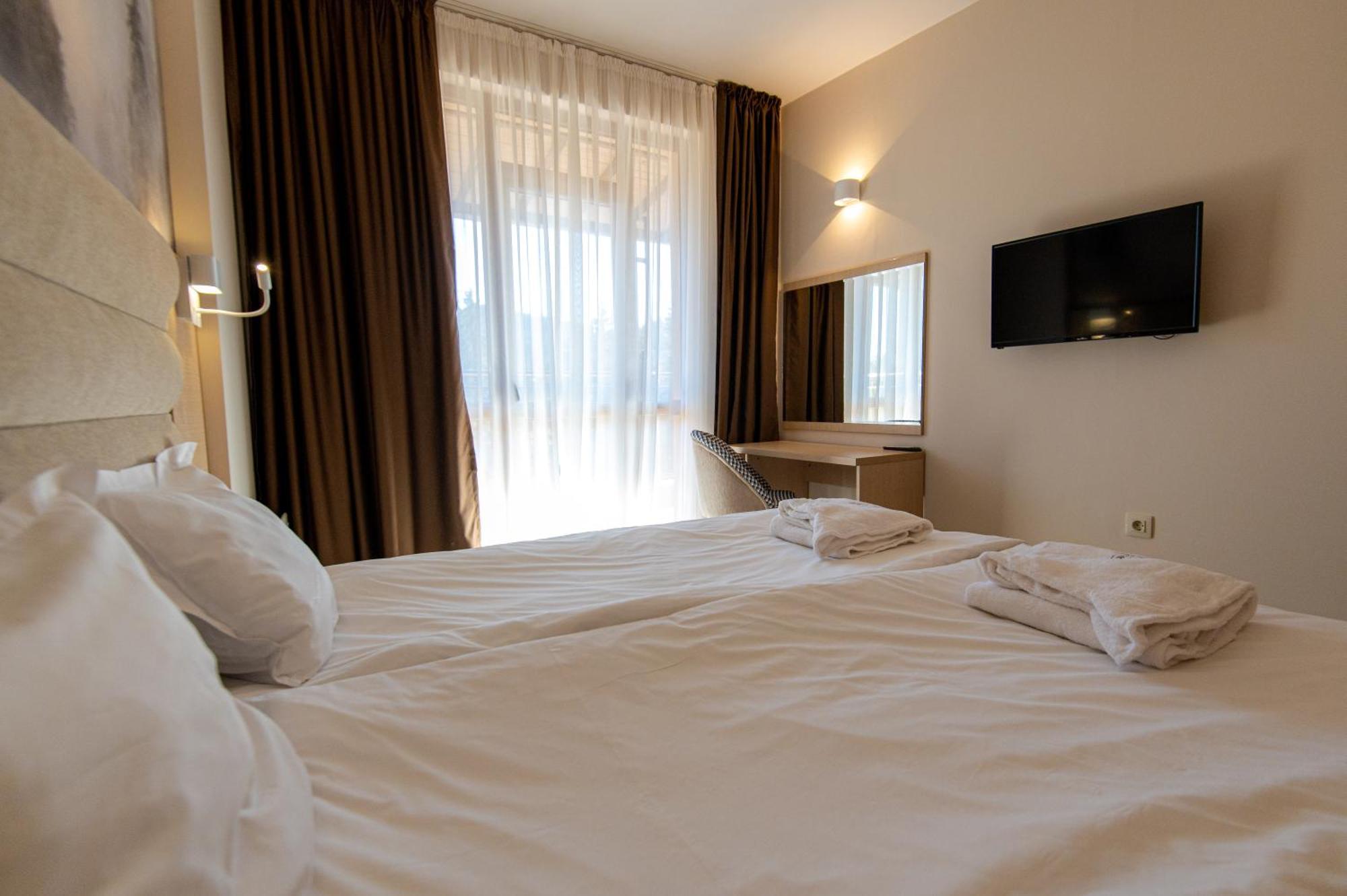 Hotel Orpheus - Casino And Spa パンポロボ エクステリア 写真