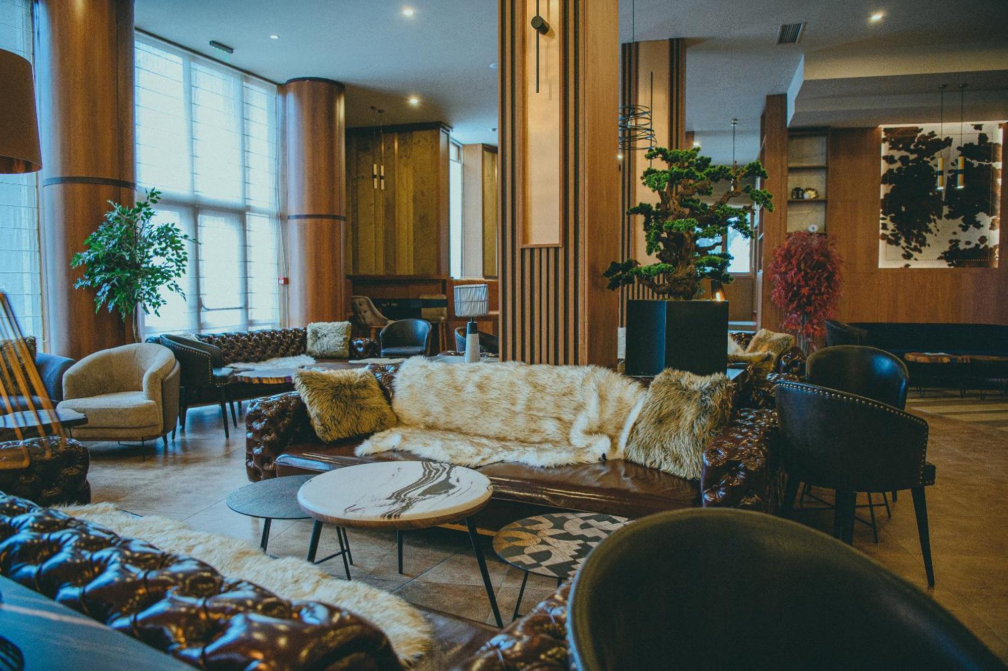 Hotel Orpheus - Casino And Spa パンポロボ エクステリア 写真