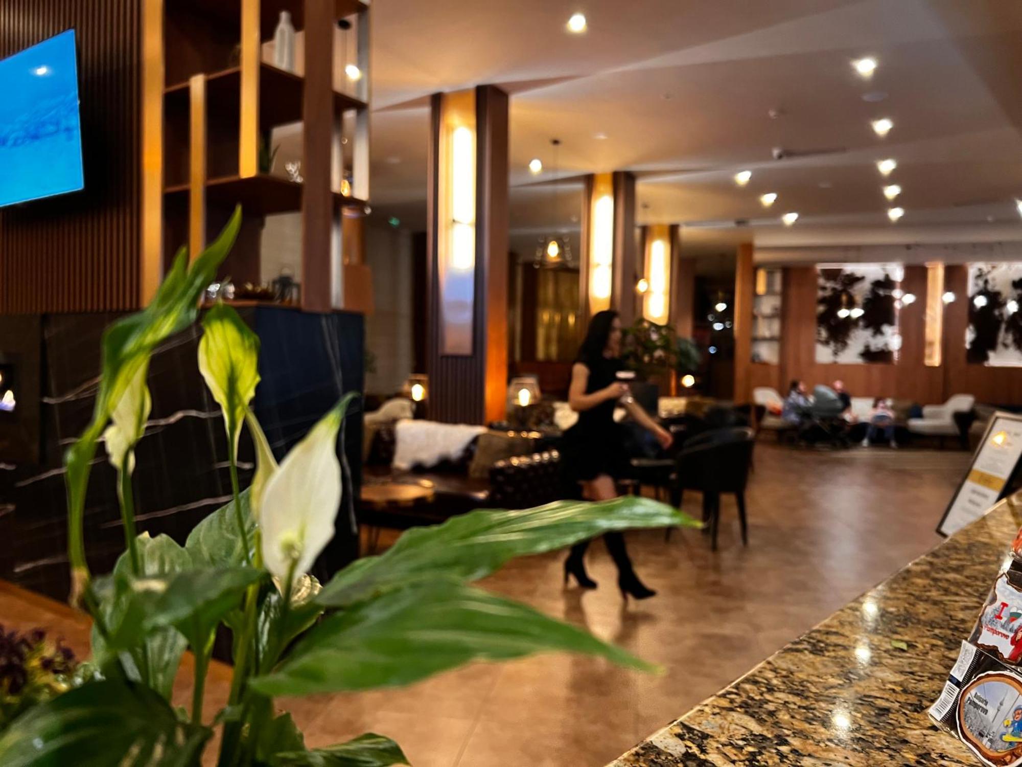 Hotel Orpheus - Casino And Spa パンポロボ エクステリア 写真